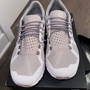 On Running Women’s Cloud Running Shoes Size 7